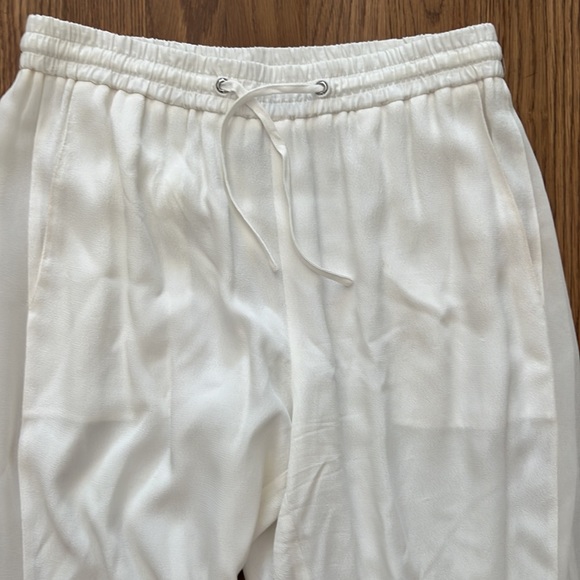 Chelsea & Walker off white drawstring pants. Size 4 - Picture 3 of 4